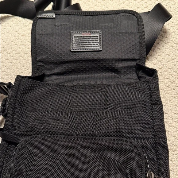 Tumi Black Messenger Bag - Picture 4 of 6